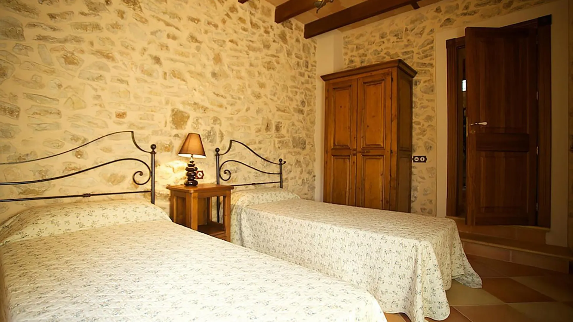 Country House In A Peaceful Rural Setting For Large Groups Petra  Semesterbostad Petra (Mallorca)