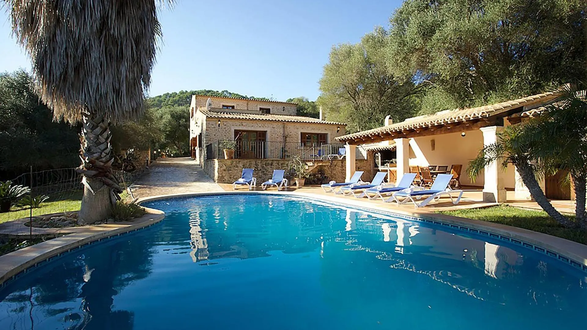 Country House In A Peaceful Rural Setting For Large Groups Petra